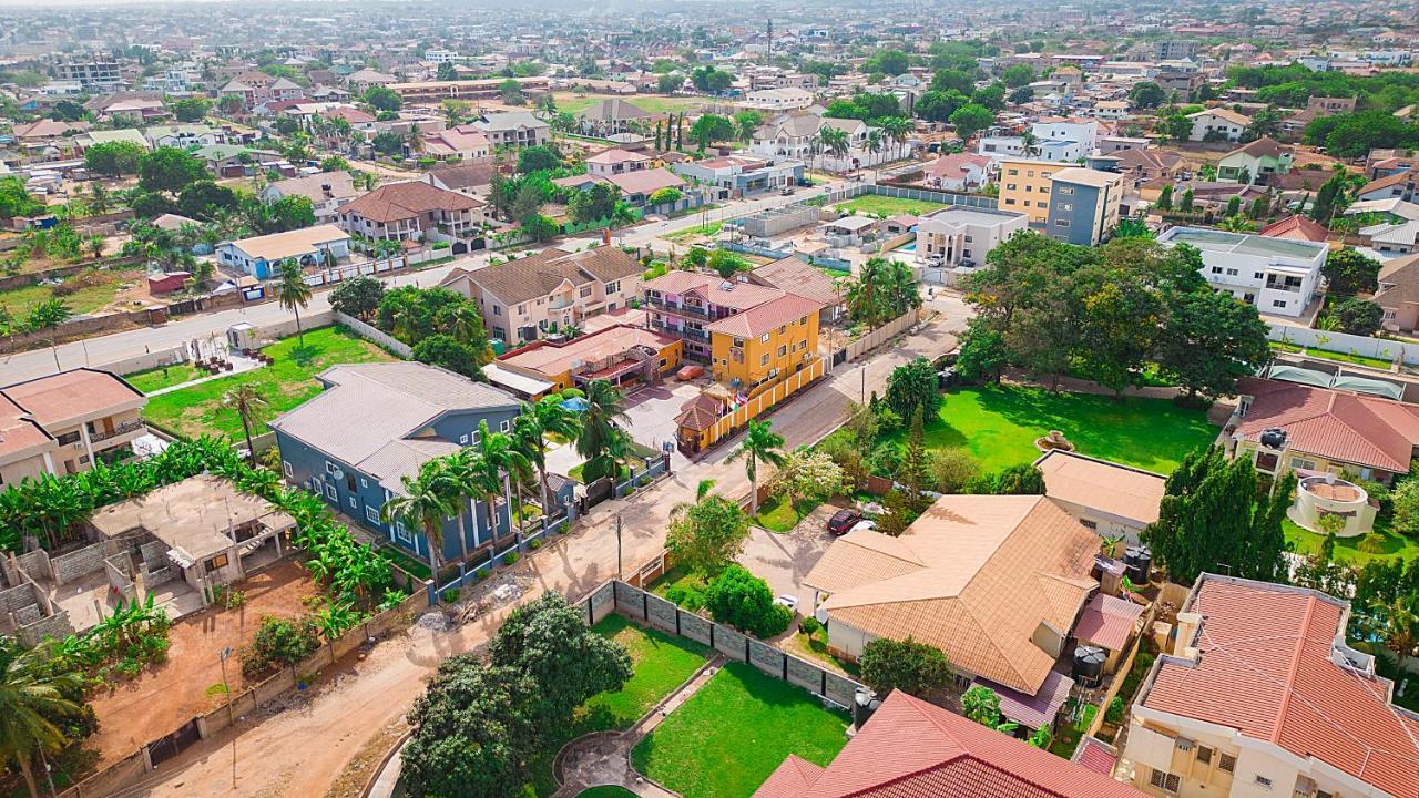 Hilton View Hotel Ogbodjo Экстерьер фото