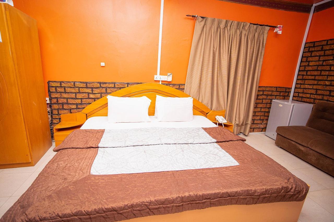 Hilton View Hotel Ogbodjo Экстерьер фото