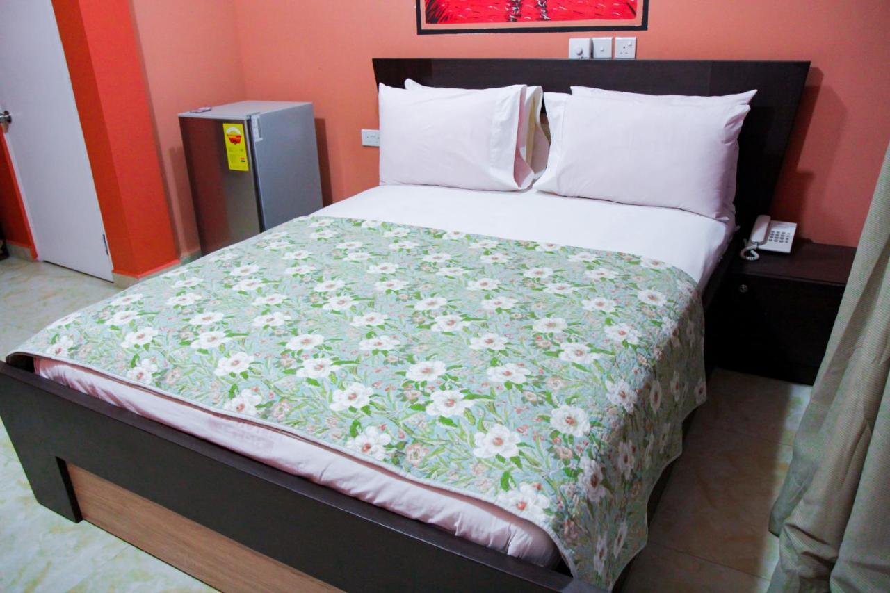 Hilton View Hotel Ogbodjo Экстерьер фото
